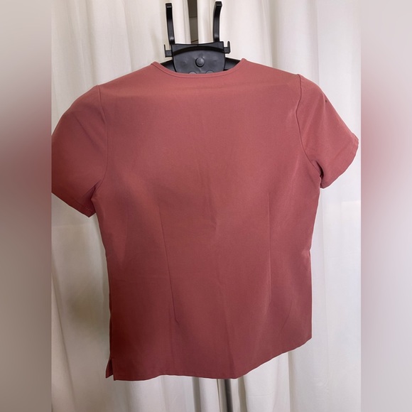 FIGS scrub top - Picture 3 of 4